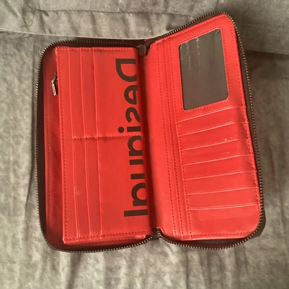 Disney wallet - Picture 2 of 3